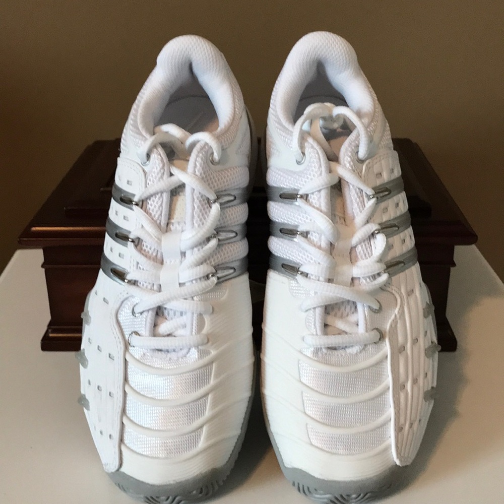 Adidas Tennis Shoe. NWOT! Never Worn!!